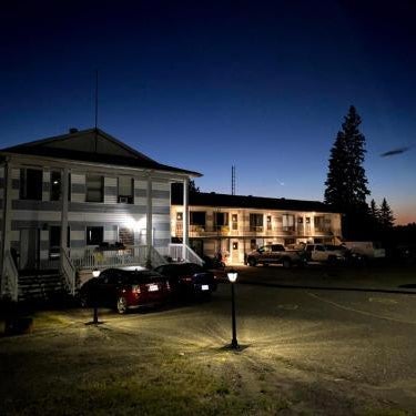 Bay Lake Inn - Frontiersman Motel