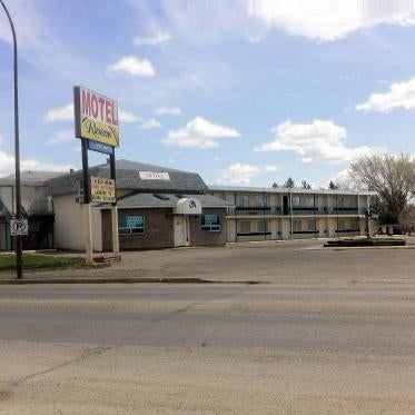 Rainbow Motel Thumbnail