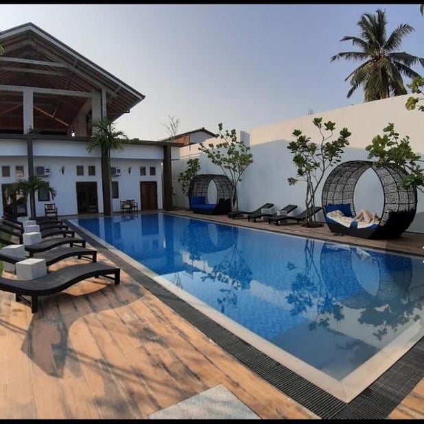 hotel cloud nine