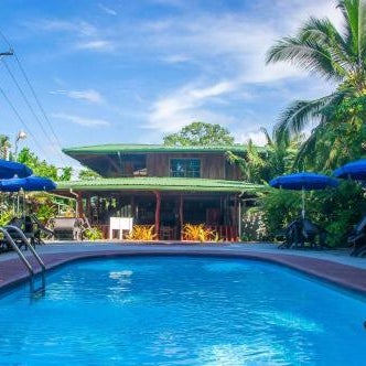 Hotel La Isla Inn Thumbnail