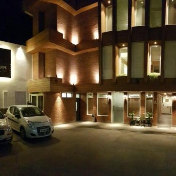 Mayur Hotel Bar And Restaurant