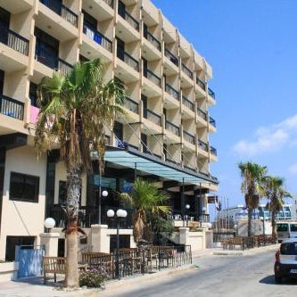 Canifor Hotel Thumbnail