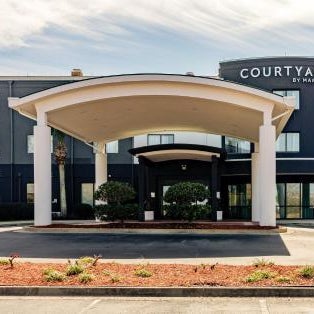 Courtyard by Marriott Brunswick Thumbnail