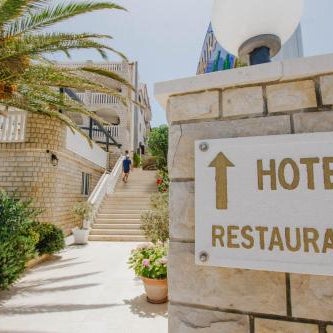 Hotel Vila Tina Thumbnail