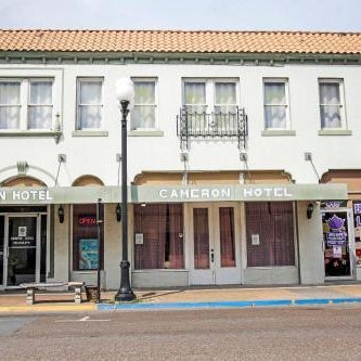 OYO Cameron Historic Hotel Brownsville I-69E Thumbnail