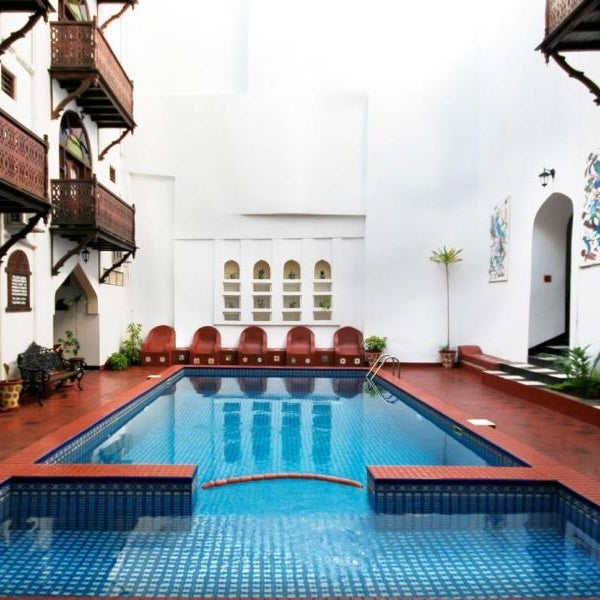 Dhow Palace Hotel Thumbnail