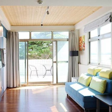 Breeze and Waves Hostel