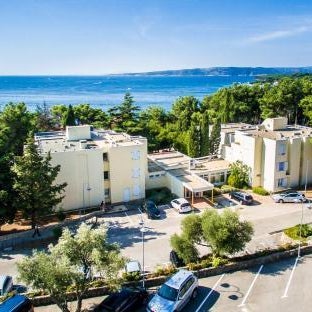 Villa Lovorka - Hotel Resort Dražica