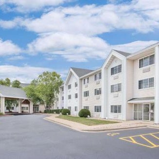 Cobblestone Suites - Oshkosh Thumbnail