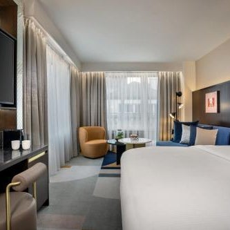 Neues Schloss Privat Hotel Zurich, Autograph Collection Thumbnail