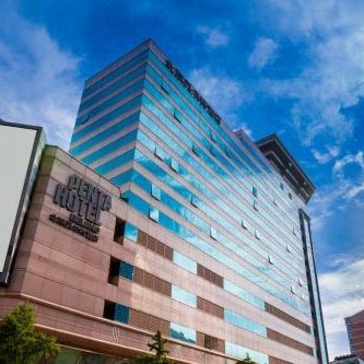 Beijing New World Centre Tongpai Hotel