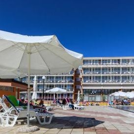 Arena Hotel Holiday