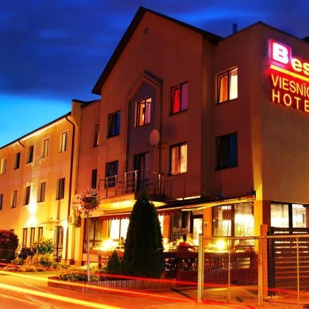 Hotel BEST with FREE PARKING Thumbnail