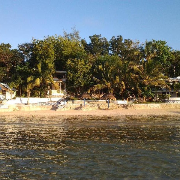 Casa de la Playa Beach Resort