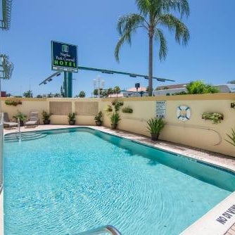 Naples Park Central Hotel Thumbnail