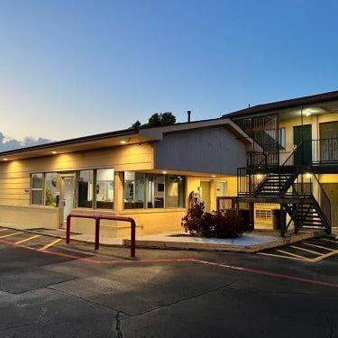Budget Inn & Suites Thumbnail