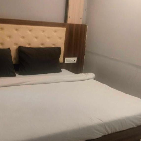 Hotel O SS INN