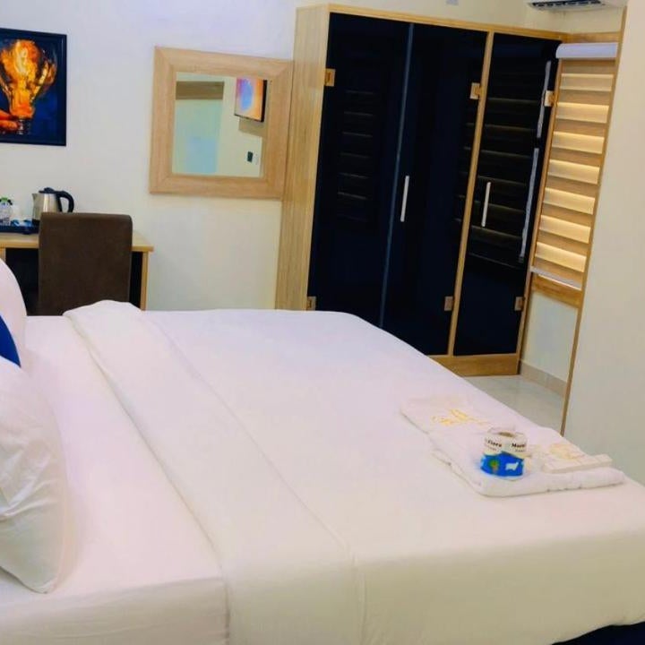 Triple J Universal Hotel and Suites Thumbnail