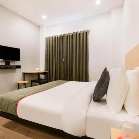 RROOMS Hotel Awadh Airport Hotel