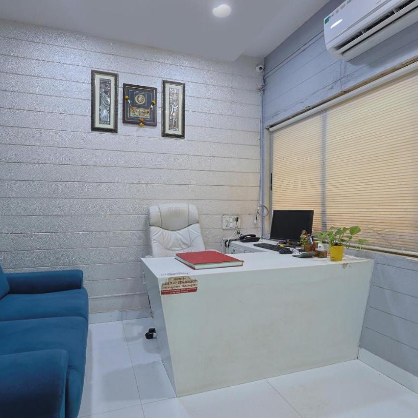 Hotel Shiv Vatika, Vesu, Surat