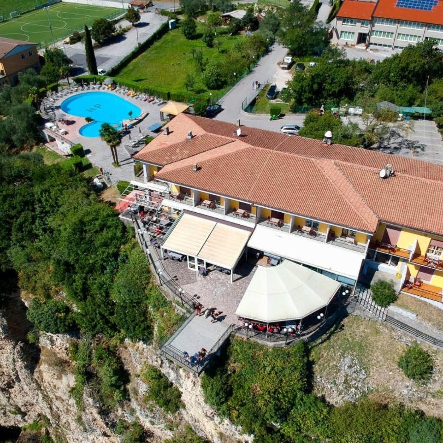 Terrazza del Brivido, Hotel Paradiso