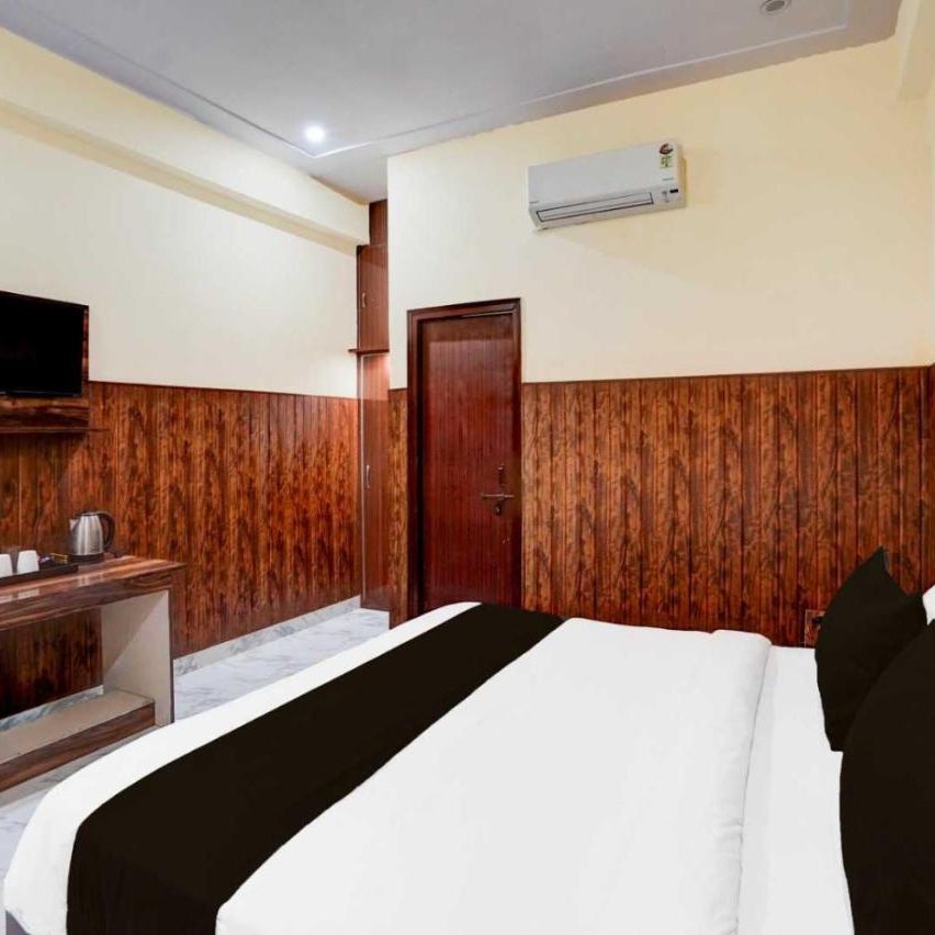 Hotel O IIT Varanasi Formerly Shree Gopal Upwan