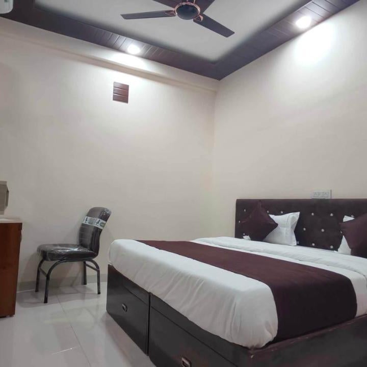 Super Townhouse Oak Army Aviation Base Jhansi