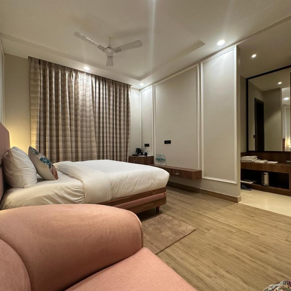 Sanguine Varanasi Thumbnail