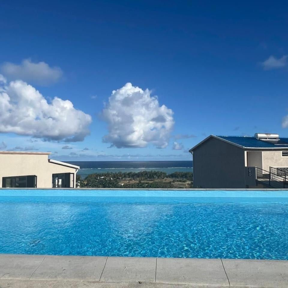 Villa du Sud Thumbnail