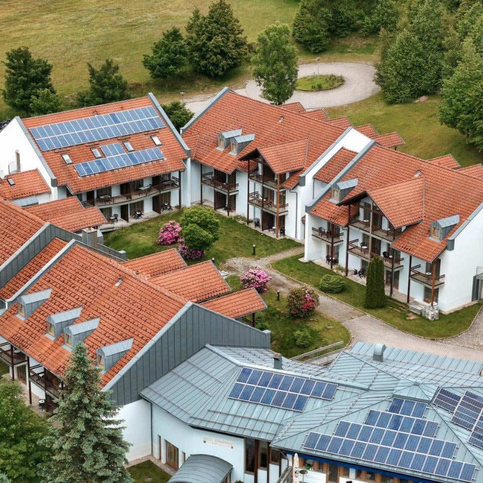Hotel Sonnenhof - Tante ALMA`s Sommerfrische
