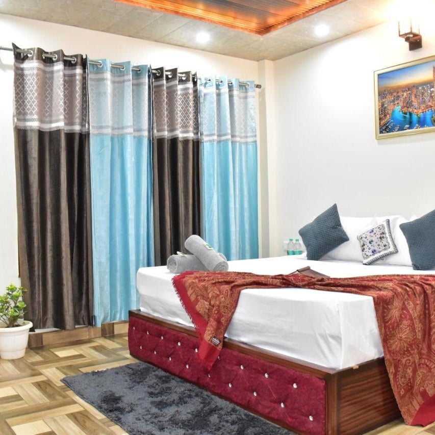Elegant Dreamscape Kasauli by Kasauli Evergreen