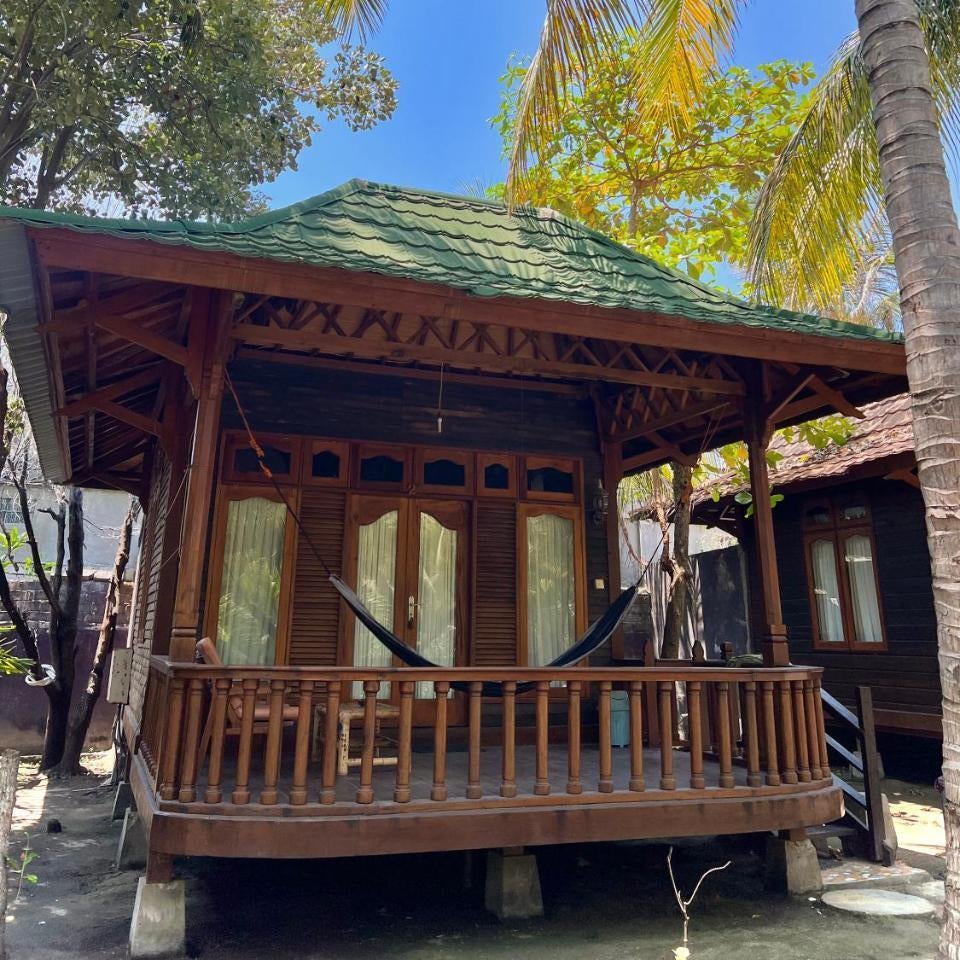Bronze Bungalows