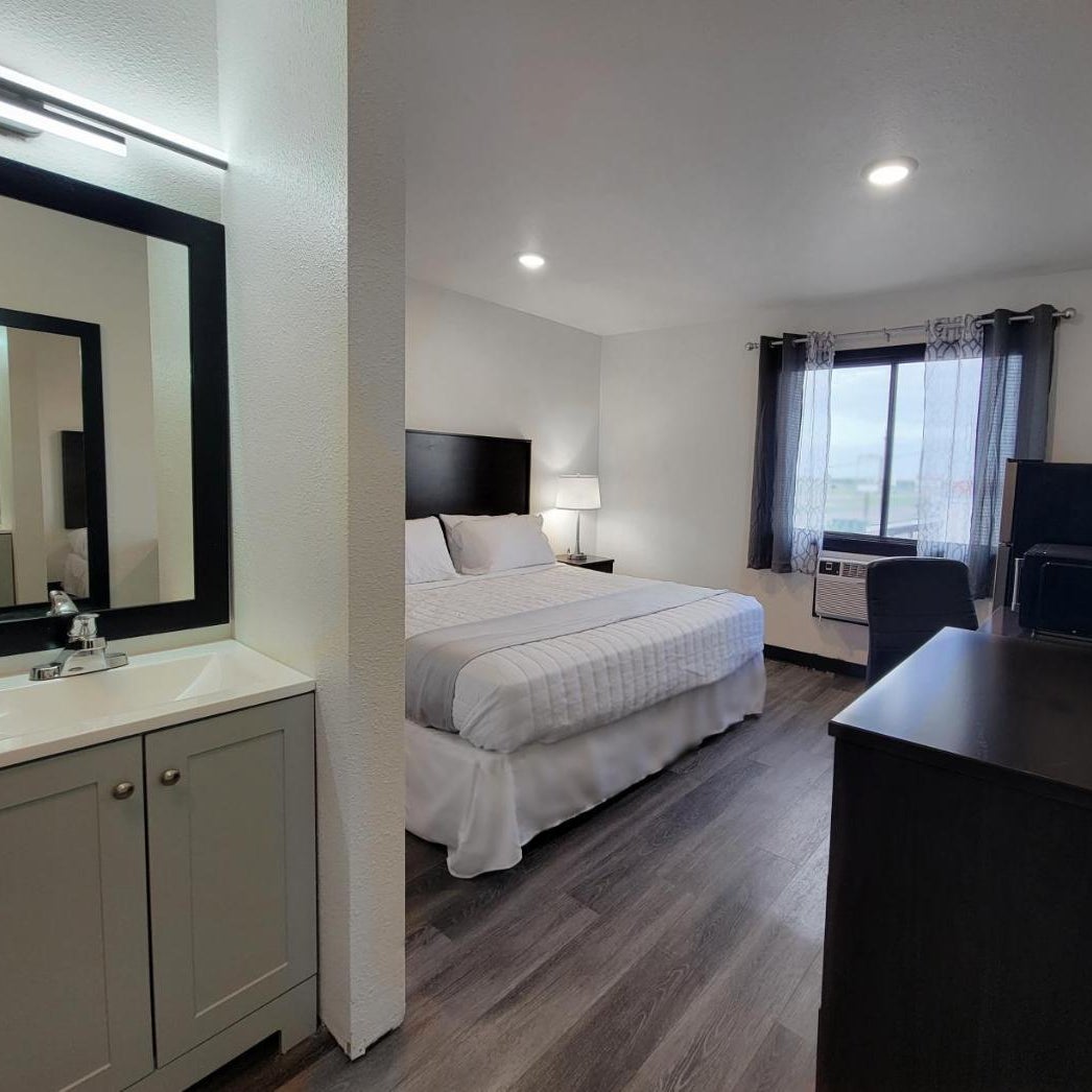 The Suite Inn Minot Thumbnail