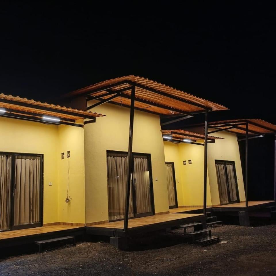 Aavaas Farm Hostel 