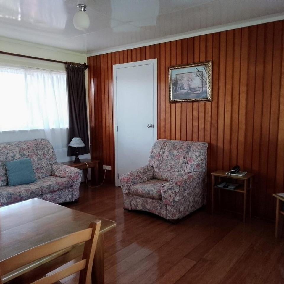 Fletcher Christian Apartments - Manava Suites