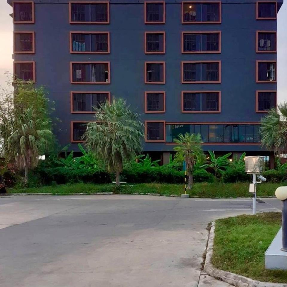 The Bedrooms Maeklong and Services Apartment
