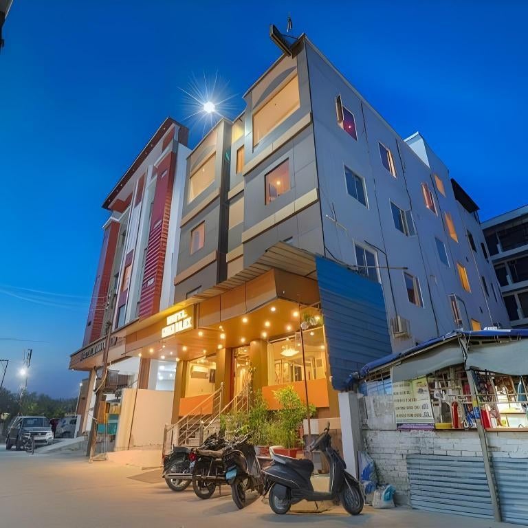 Hotel Ganga Palace Near Vishwakarmaghat