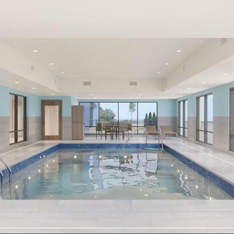 Holiday Inn Express & Suites Elgin - Chicago Northwest by IHG Thumbnail