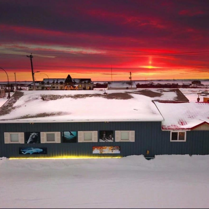 IceBerg Inn