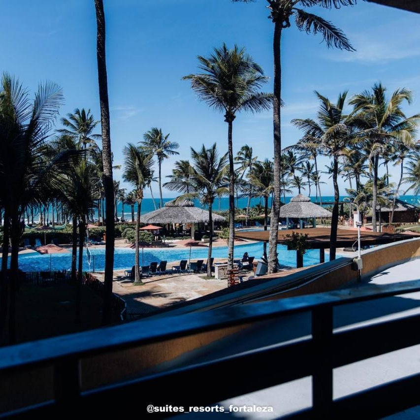 Apartamento Pé na Areia ao Lado do Parque Aquático - Conforto e Localização Privilegiada