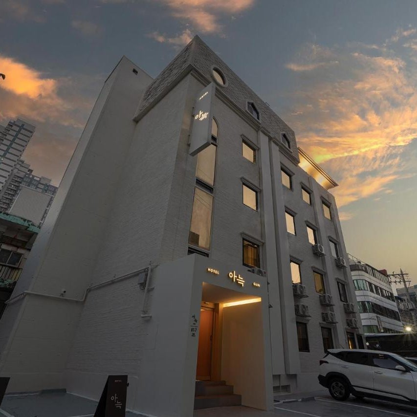 Anook Hotel Guri