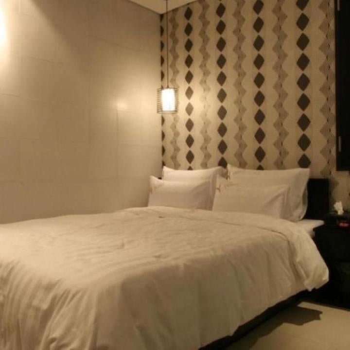 Shinchon Y Hotel