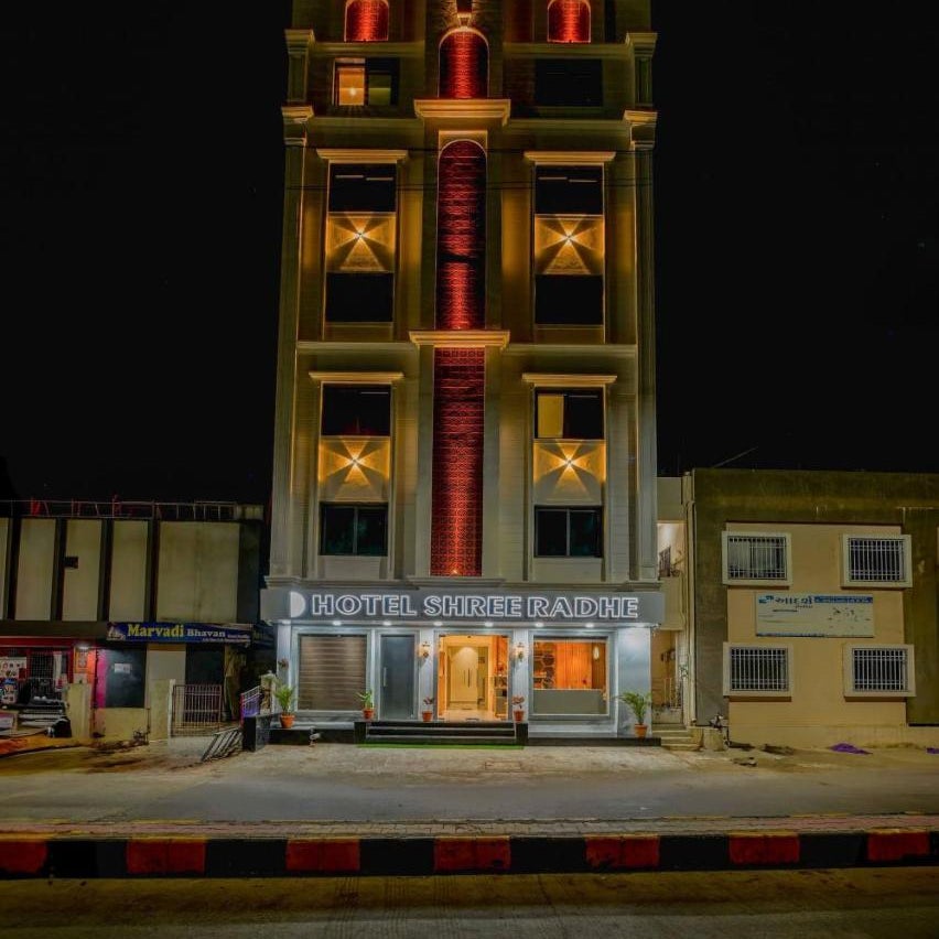 HOTEL SHREE RADHE