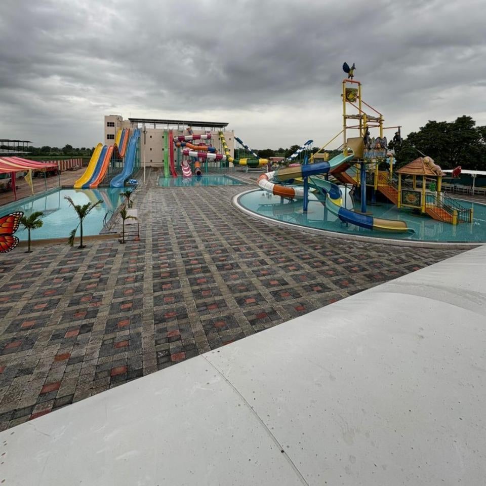 MH 26 WATER WORLD