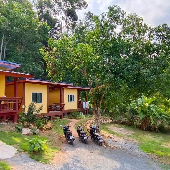 Alisa Bungalows