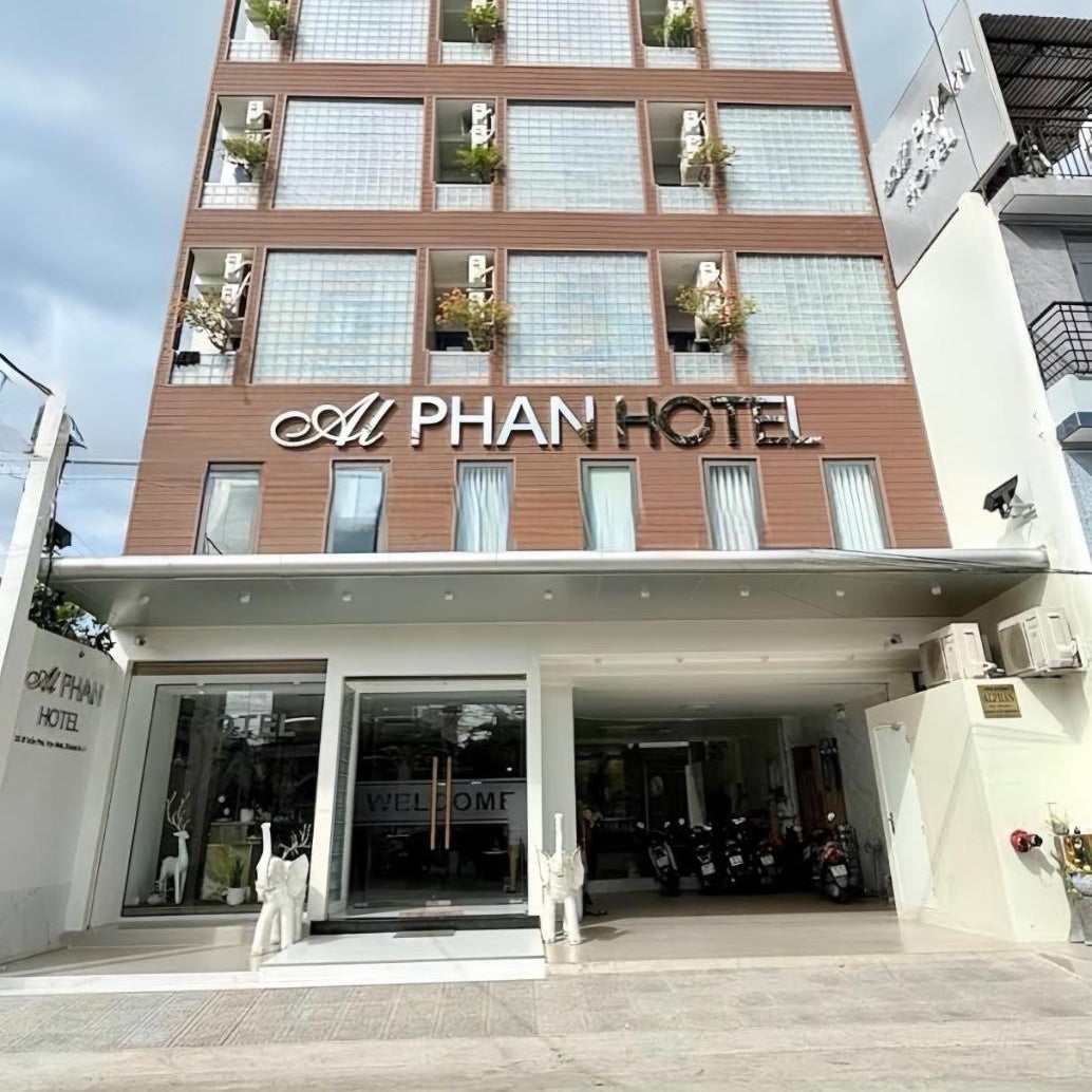 Alphan Hotel