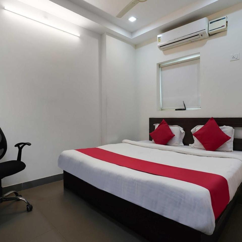 Super OYO Hotel O Pydithalli Ammavari Temple Vizianagaram