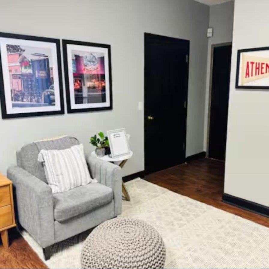 New Listing The 483 Suite - Walk to Stadium Thumbnail