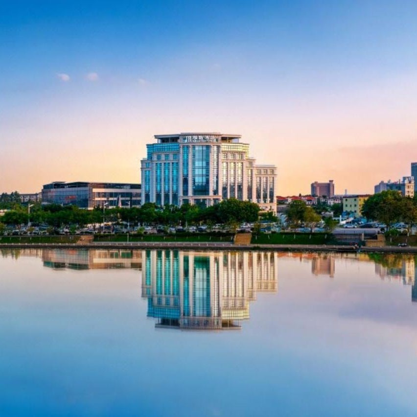 Healing Mind International Hotel Panyu Square Metro Station Branch - Free Deliver Service to Guangzhou Baiyun International Airport & Free Shuttle Bus to Canton Fair Complex During Canton Fair Period