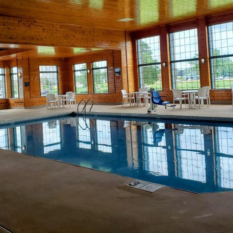 River Hill Inn & Suites